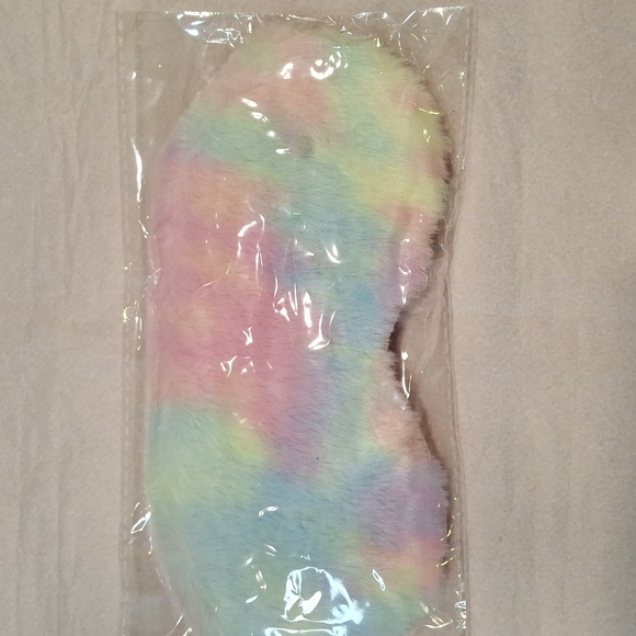 Colorful Makeup Sponge & Accessory Set - Picture 3 of 5